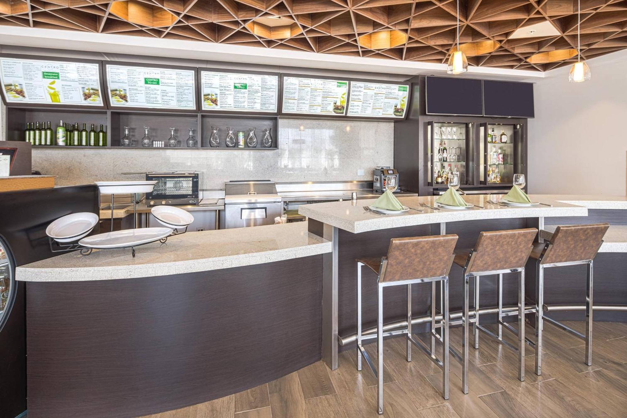 Courtyard By Marriott Saltillo Exterior photo