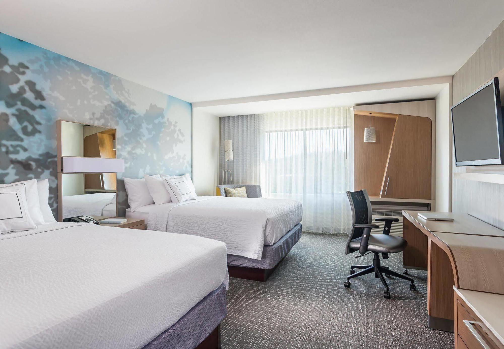 Courtyard By Marriott Saltillo Exterior photo